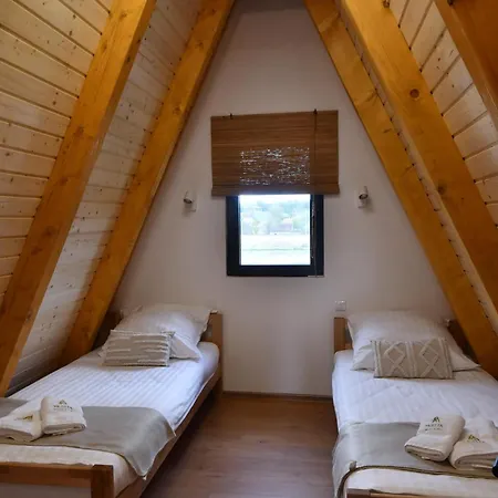 木屋 Tasija Relax & 多博伊